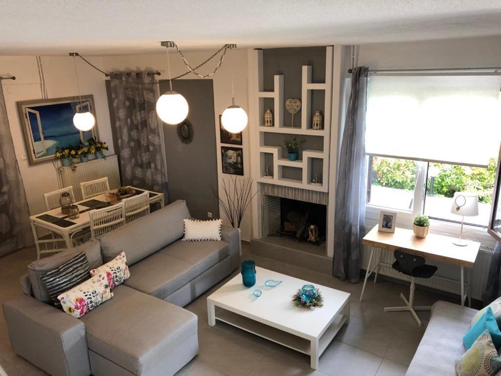 Sofia'S Pearl Beachfront Maisonette Nea Kallikrateia 외부 사진